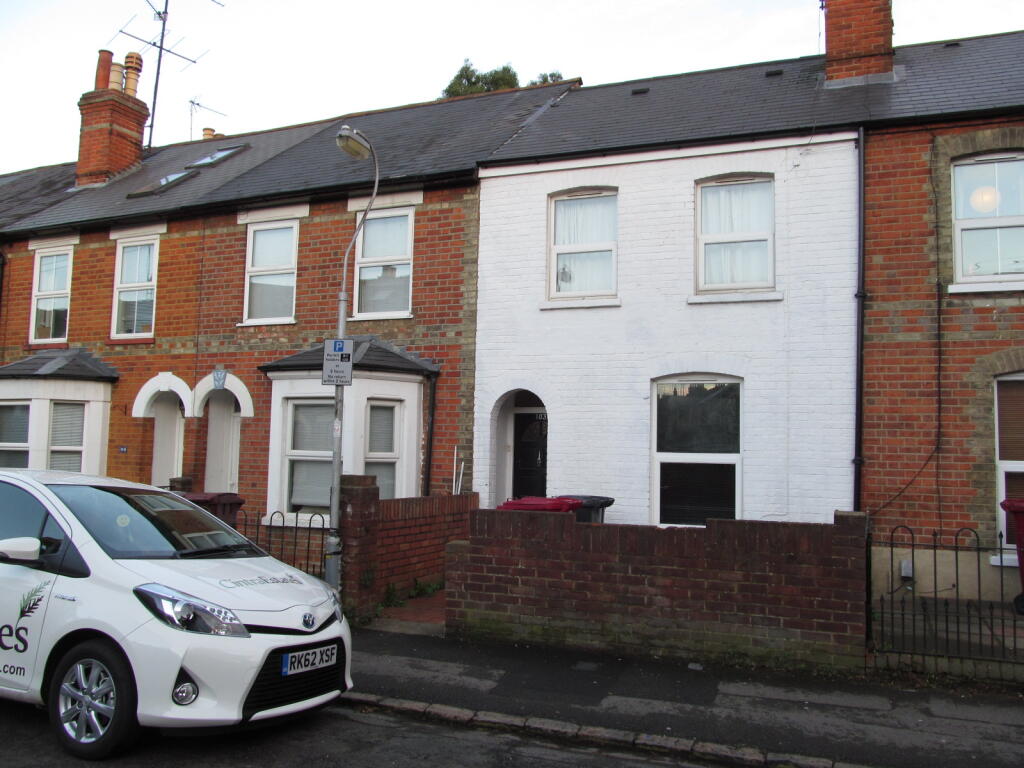 4 bed Mid Terraced House for rent in Reading. From Cintra Estates - Reading