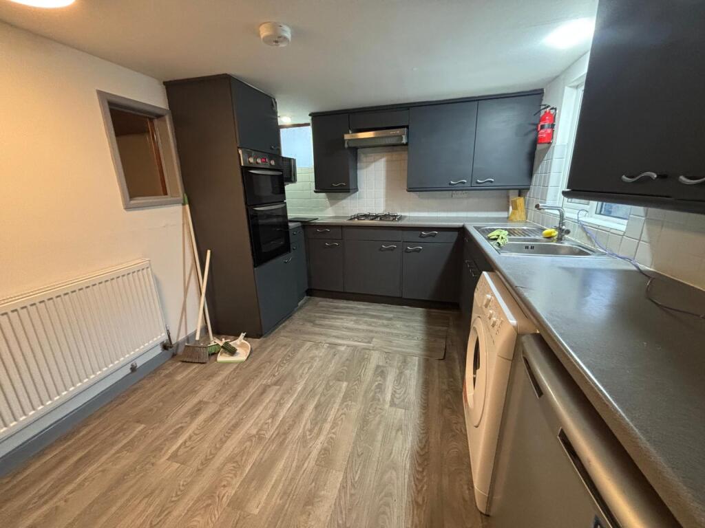5 bed Semi Detached for rent in Reading. From Cintra Estates - Reading