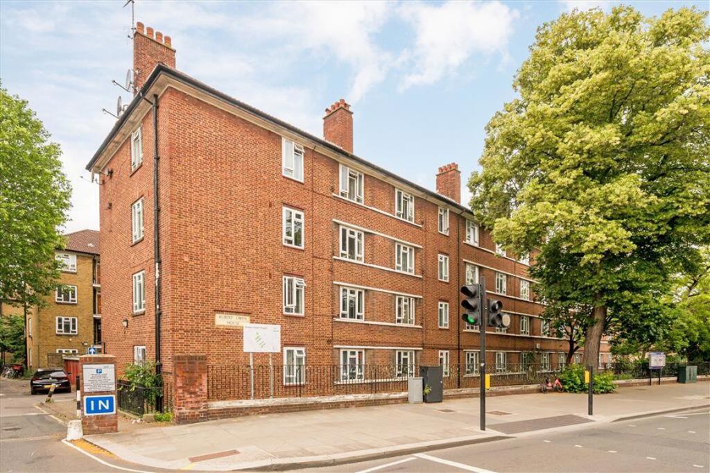 2 bed 1st Floor Flat for rent in Fulham. From Marsh & Parsons - Bishops Park