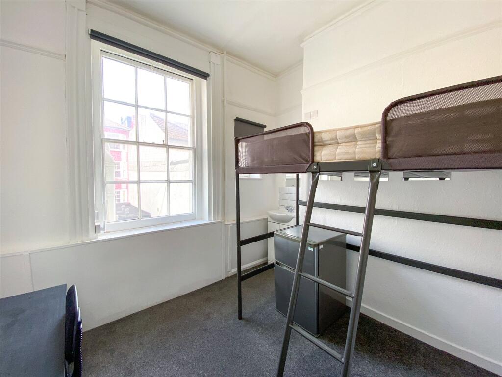4 bed House Share for rent in Brighton and Hove. From Brand Vaughan - Student Lettings - Brighton
