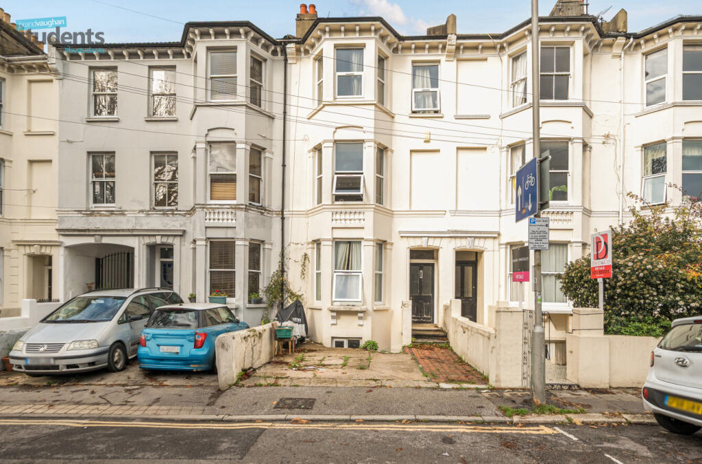8 bed Mid Terraced House for rent in Brighton and Hove. From Brand Vaughan - Student Lettings - Brighton