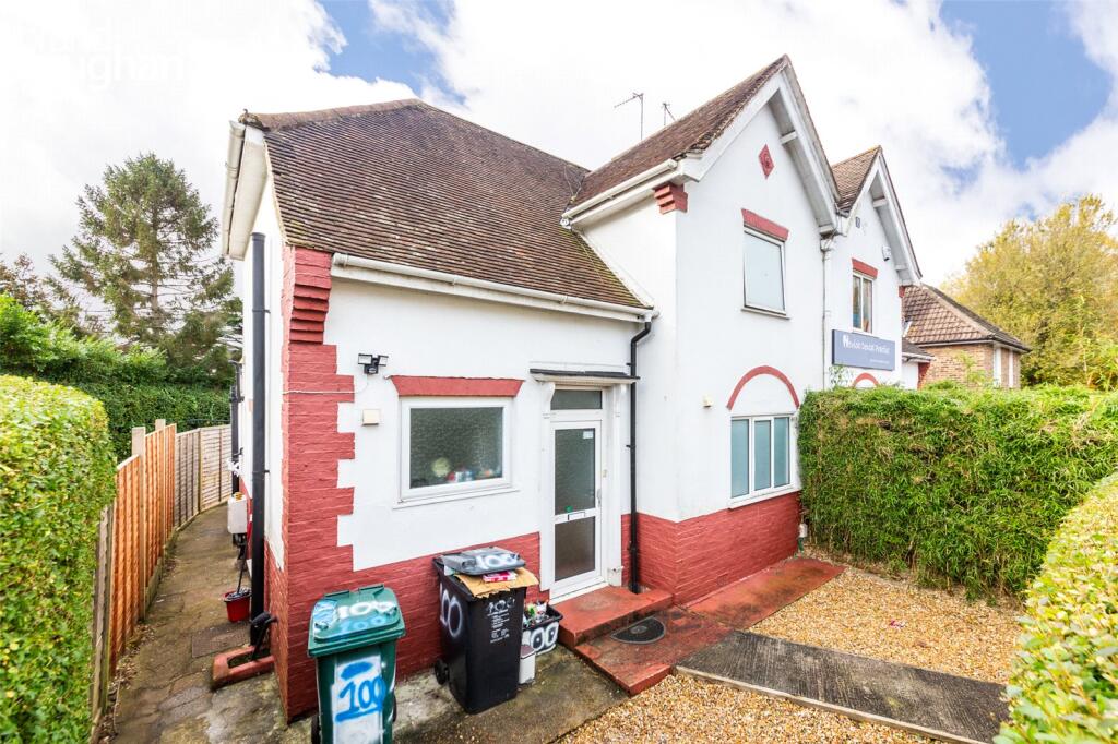6 bed Semi Detached for rent in Falmer. From Brand Vaughan - Student Lettings - Brighton