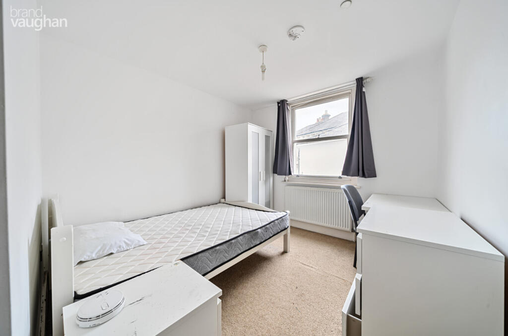 4 bed Semi Detached for rent in Brighton and Hove. From Brand Vaughan - Student Lettings - Brighton