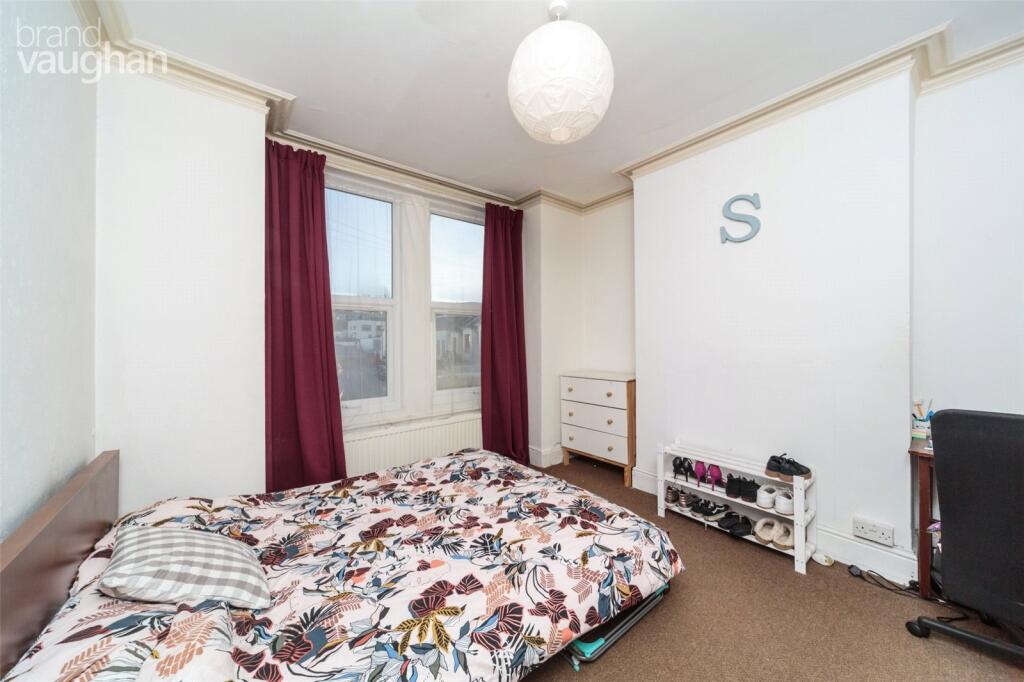 4 bed Mid Terraced House for rent in Brighton and Hove. From Brand Vaughan - Student Lettings - Brighton