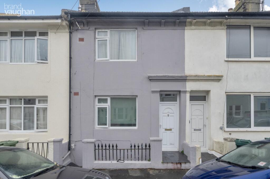 5 bed Mid Terraced House for rent in Ovingdean. From Brand Vaughan - Student Lettings - Brighton