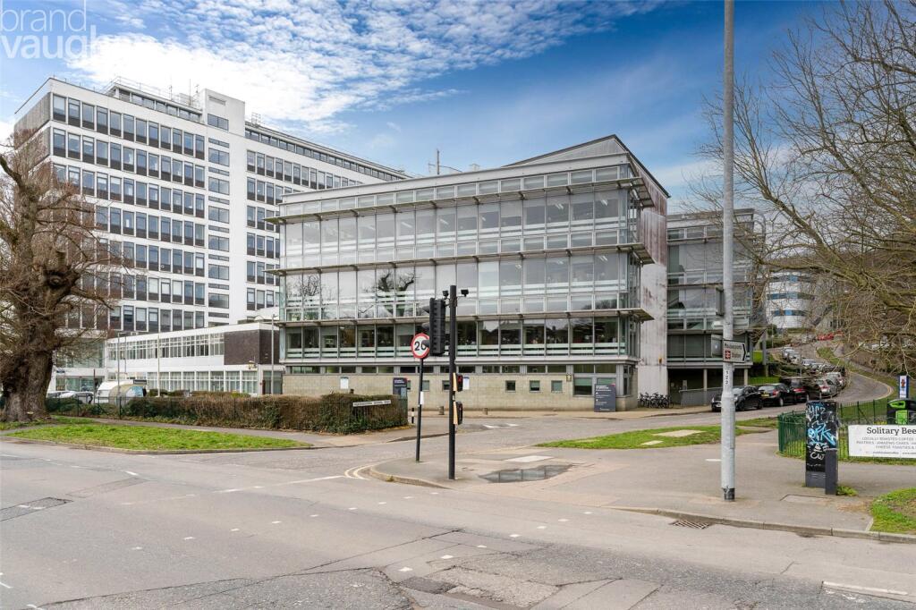 5 bed Semi Detached for rent in Ovingdean. From Brand Vaughan - Student Lettings - Brighton