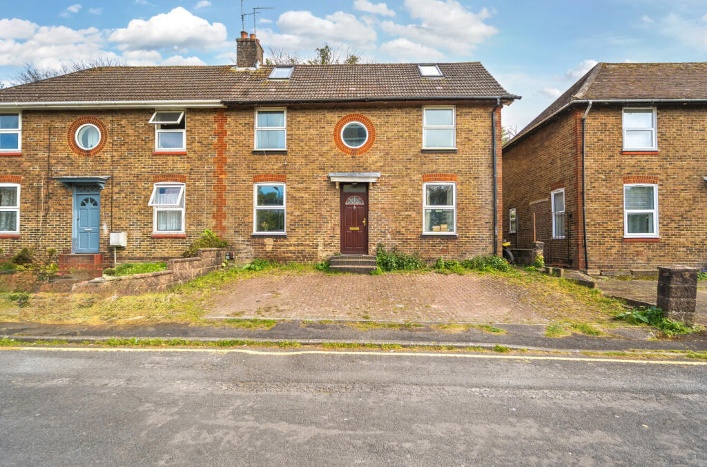 6 bed Semi Detached for rent in Ovingdean. From Brand Vaughan - Student Lettings - Brighton