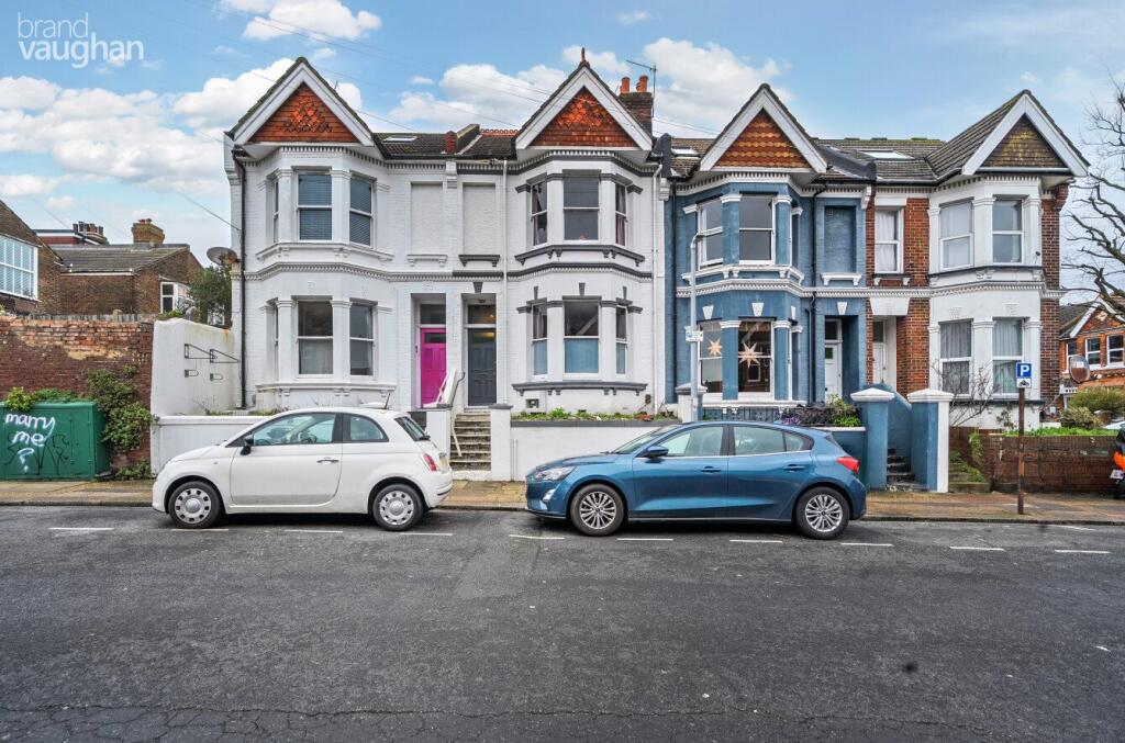 5 bed Mid Terraced House for rent in Brighton and Hove. From Brand Vaughan - Student Lettings - Brighton 5 bed Mid Terraced House for rent in Brighton and Hove. From Brand Vaughan - Student Lettings - Brighton