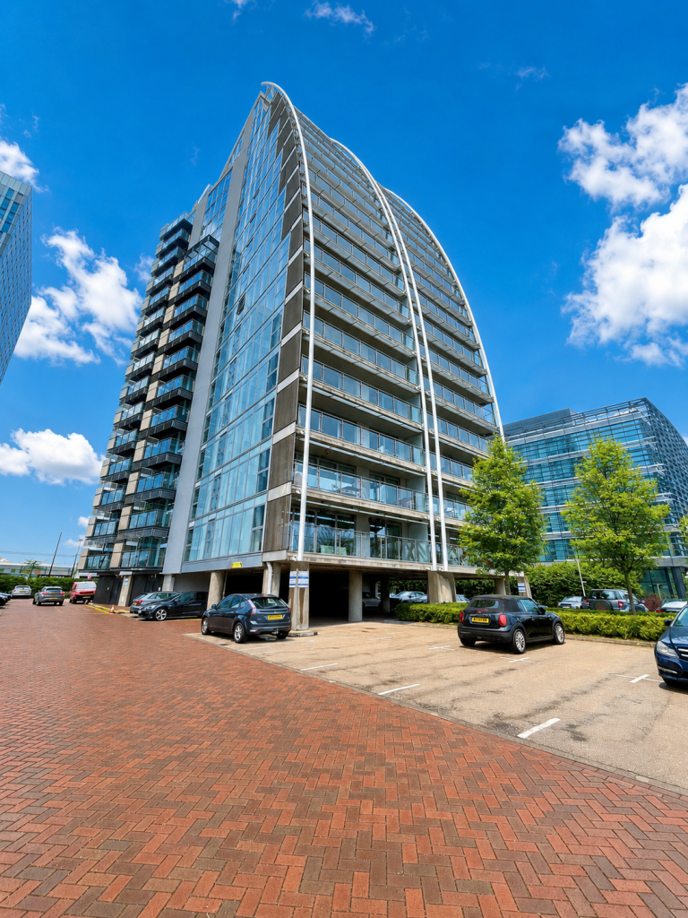 2 bed Apartment for rent in Salford. From C & R Properties Ltd - Salford Manchester