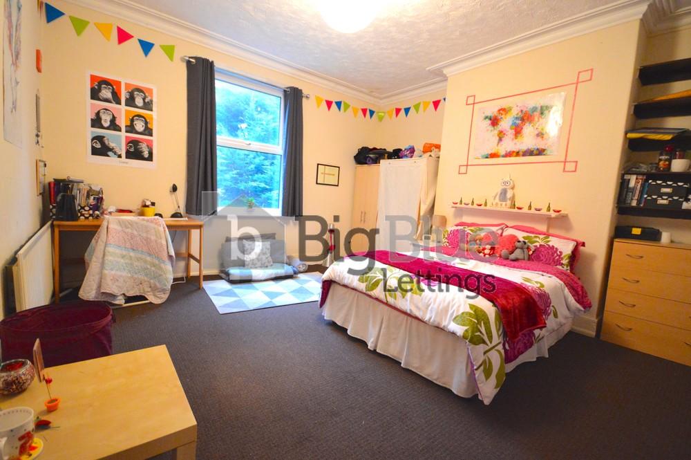 8 bed Mid Terraced House for rent in Leeds. From Big Blue Lettings - Leeds