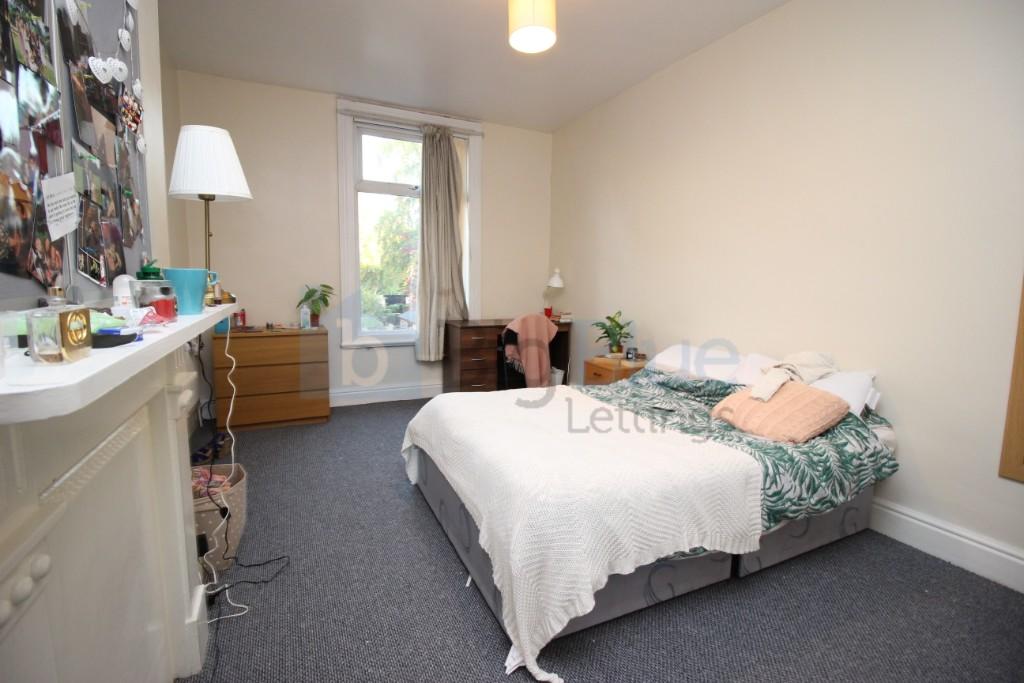 8 bed Mid Terraced House for rent in Leeds. From Big Blue Lettings - Leeds 8 bed Mid Terraced House for rent in Leeds. From Big Blue Lettings - Leeds