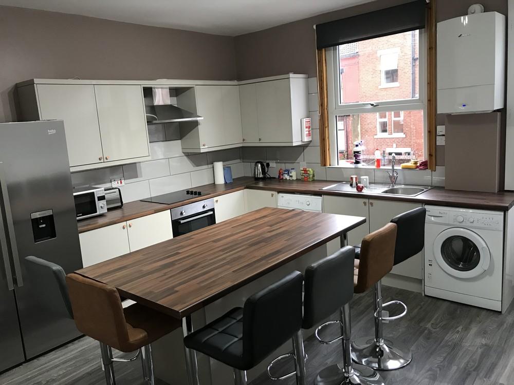 7 bed House Share for rent in Leeds. From Big Blue Lettings - Leeds