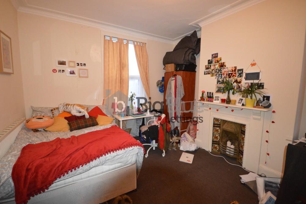 7 bed Mid Terraced House for rent in Leeds. From Big Blue Lettings - Leeds