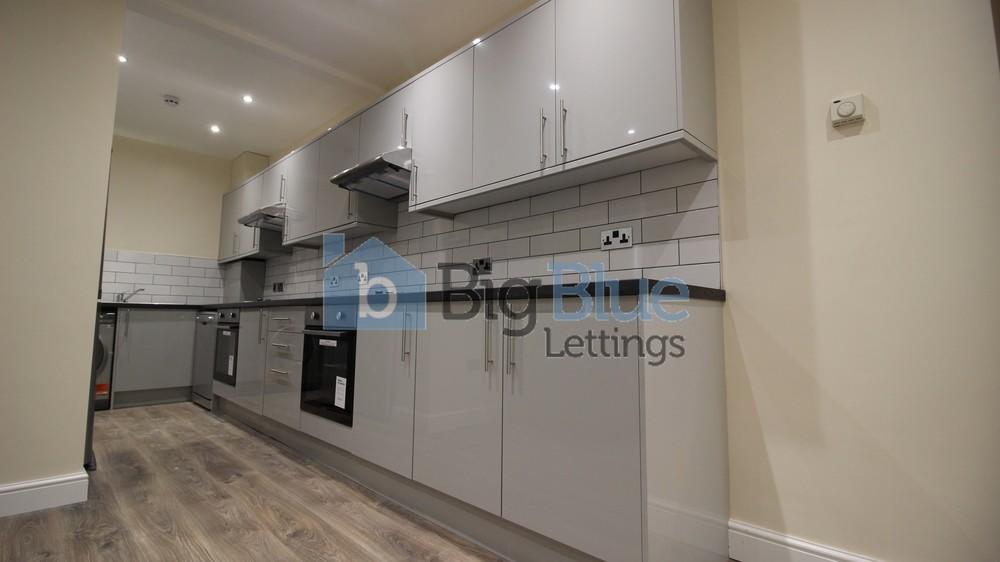 6 bed Mid Terraced House for rent in Leeds. From Big Blue Lettings - Leeds