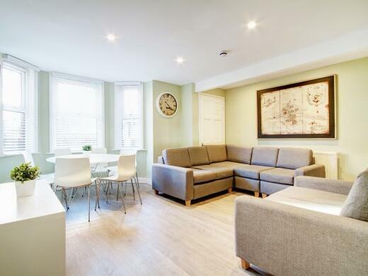 8 bed Mid Terraced House for rent in Leeds. From Big Blue Lettings - Leeds