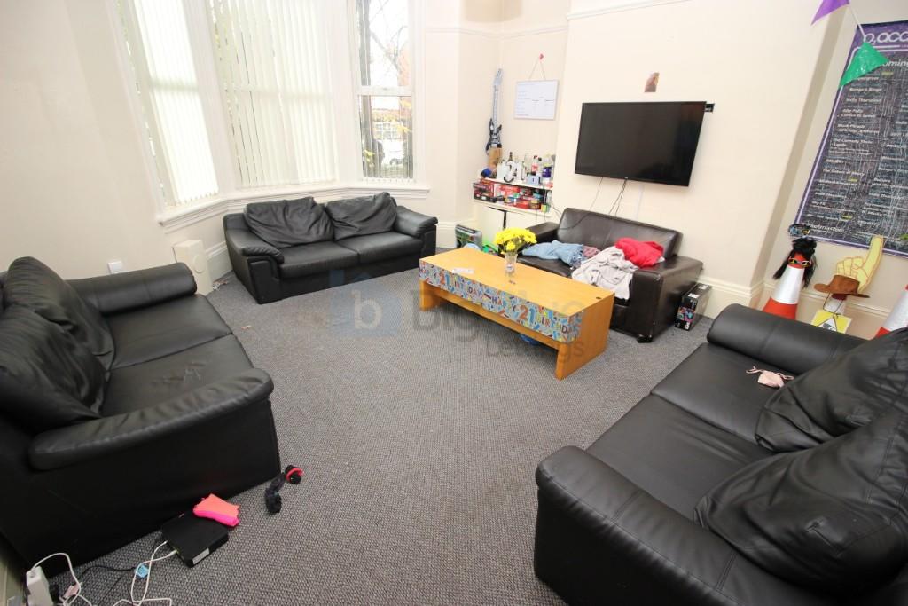 8 bed Mid Terraced House for rent in Leeds. From Big Blue Lettings - Leeds
