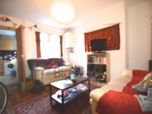3 bed Mid Terraced House for rent in Leeds. From Big Blue Lettings - Leeds