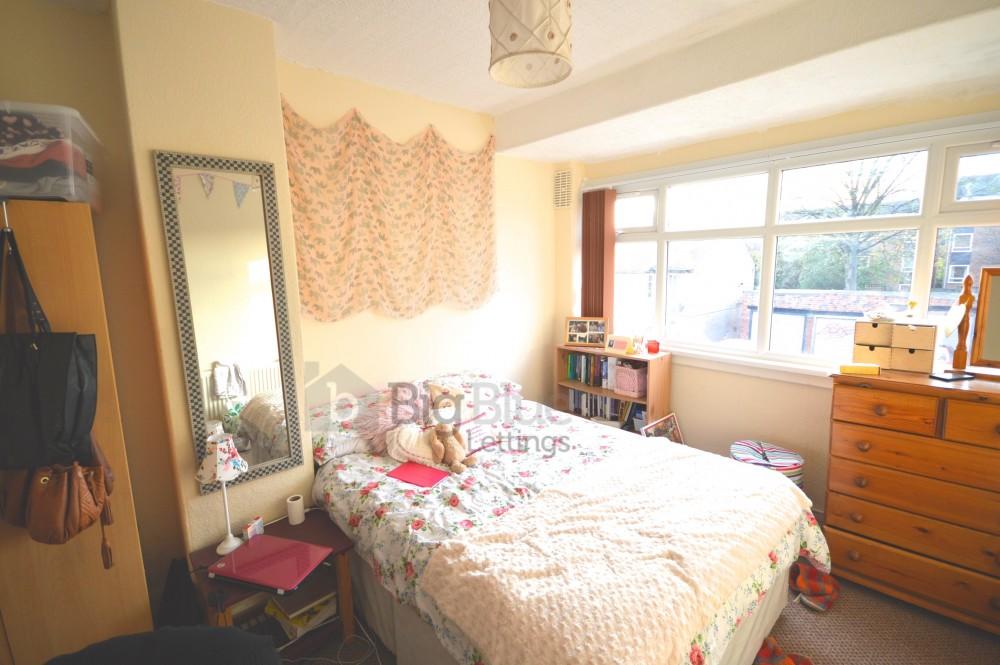 5 bed Mid Terraced House for rent in Leeds. From Big Blue Lettings - Leeds