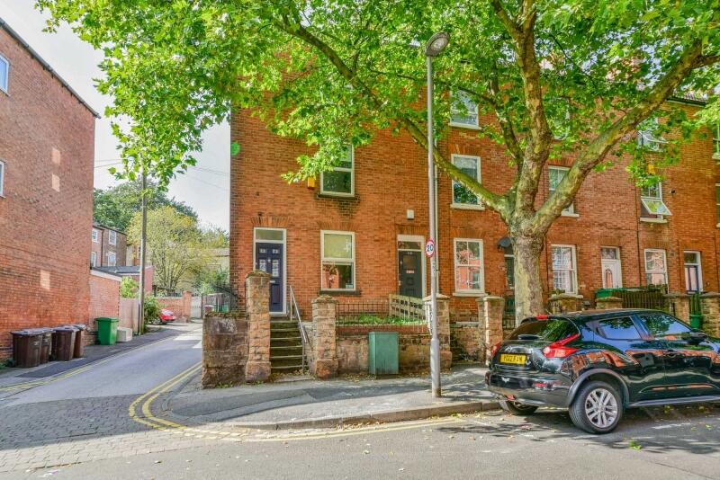 4 bed Mid Terraced House for rent in Nottingham. From Elitelets Property Services Ltd - Nottingham