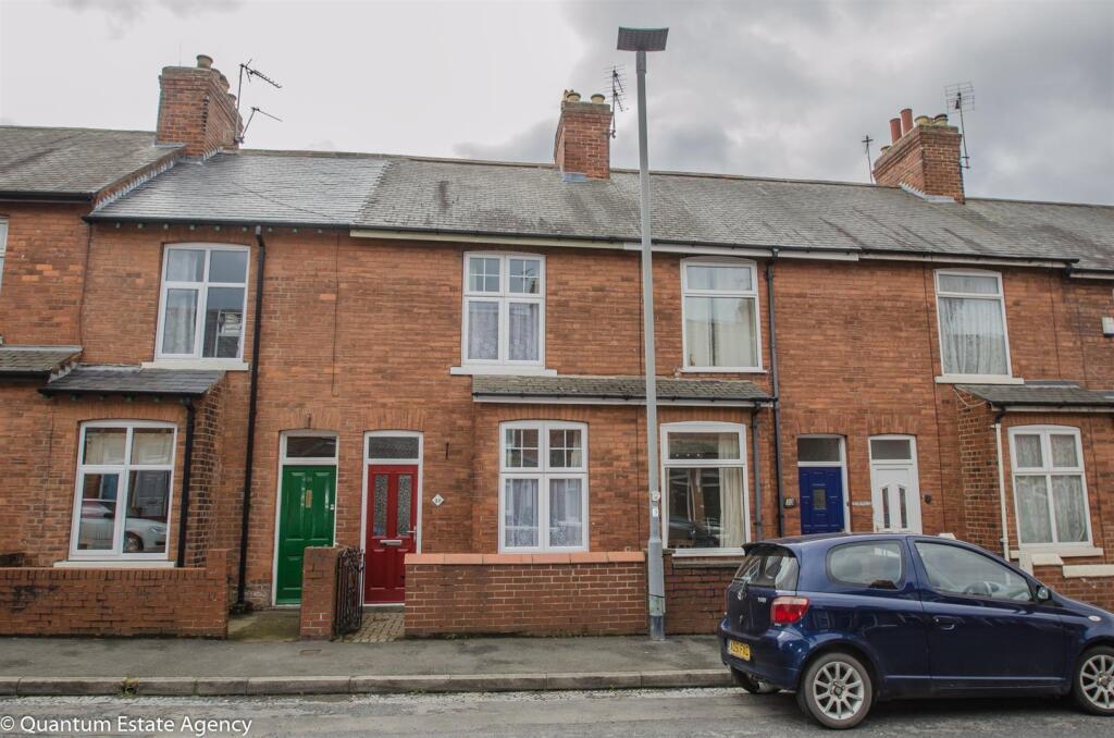 3 bed Mid Terraced House for rent in Bishopthorpe. From Quantum Estate Agents - York 3 bed Mid Terraced House for rent in Bishopthorpe. From Quantum Estate Agents - York