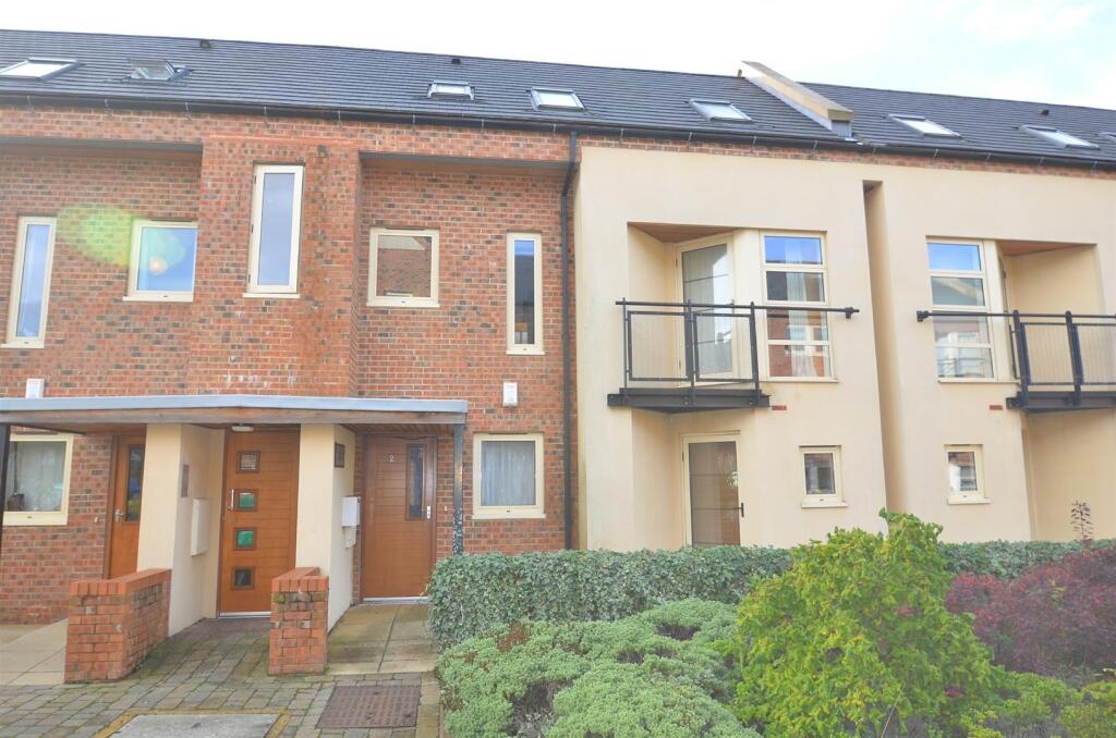 4 bed Detached for rent in Heslington. From Quantum Estate Agents - York