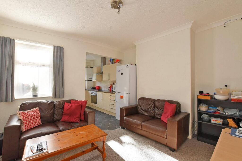 4 bed Detached for rent in Sheffield. From MBA Lettings & Property Management Ltd - Sheffield 4 bed Detached for rent in Sheffield. From MBA Lettings & Property Management Ltd - Sheffield