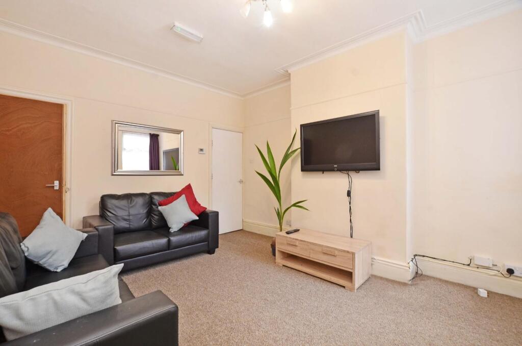 5 bed Detached for rent in Long Line. From MBA Lettings & Property Management Ltd - Sheffield