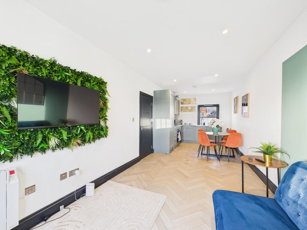 3 bed Apartment for rent in Brighton and Hove. From Jacobs Steel - Hove