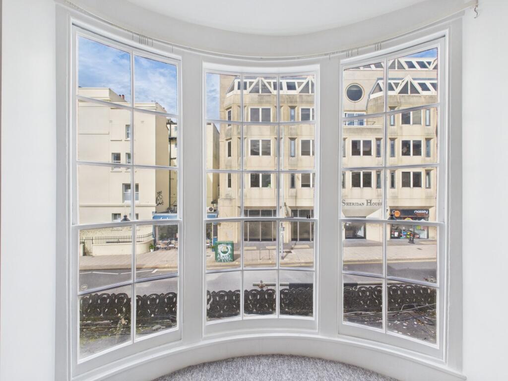 2 bed 1st Floor Flat for rent in Brighton and Hove. From Jacobs Steel - Hove 2 bed 1st Floor Flat for rent in Brighton and Hove. From Jacobs Steel - Hove