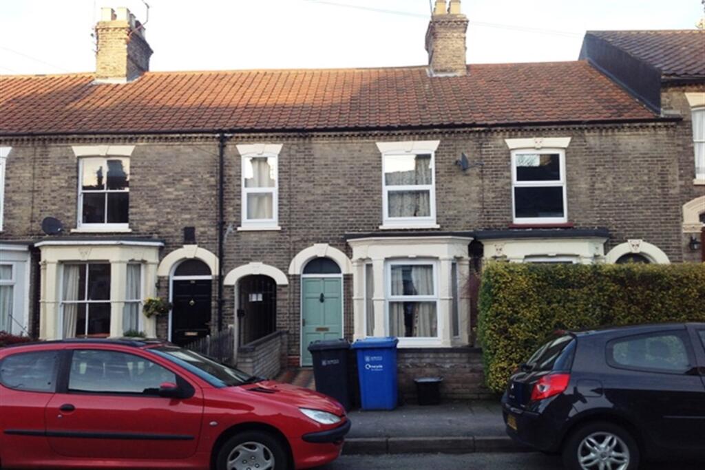 4 bed Detached for rent in Norwich. From Carvels Lettings - Norwich