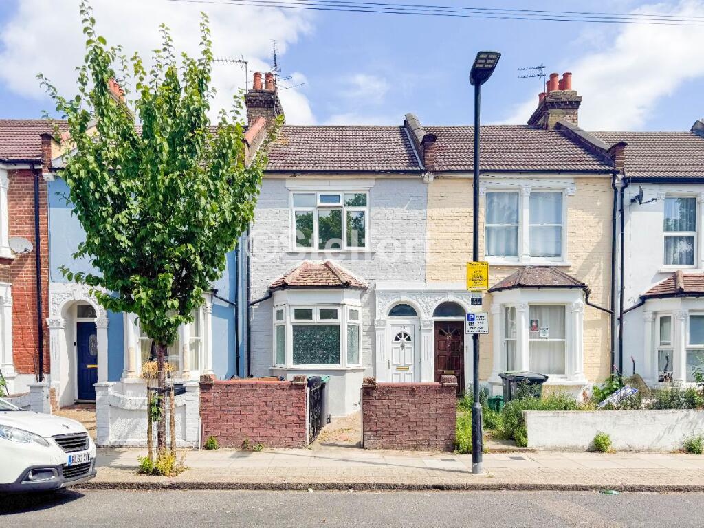 4 bed Mid Terraced House for rent in Tottenham. From Stelfort - London 4 bed Mid Terraced House for rent in Tottenham. From Stelfort - London