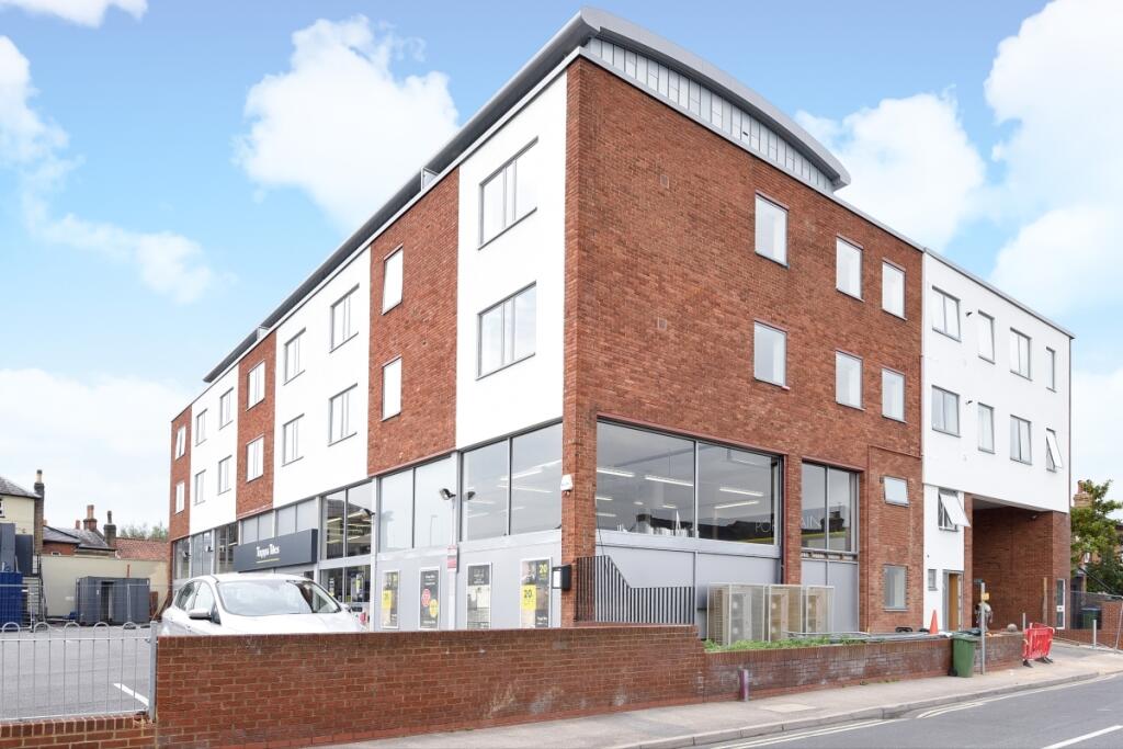3 bed 1st Floor Flat for rent in East Molesey. From Kinleigh Folkard & Hayward - Sales - Kingston Upon Thames 3 bed 1st Floor Flat for rent in East Molesey. From Kinleigh Folkard & Hayward - Sales - Kingston Upon Thames