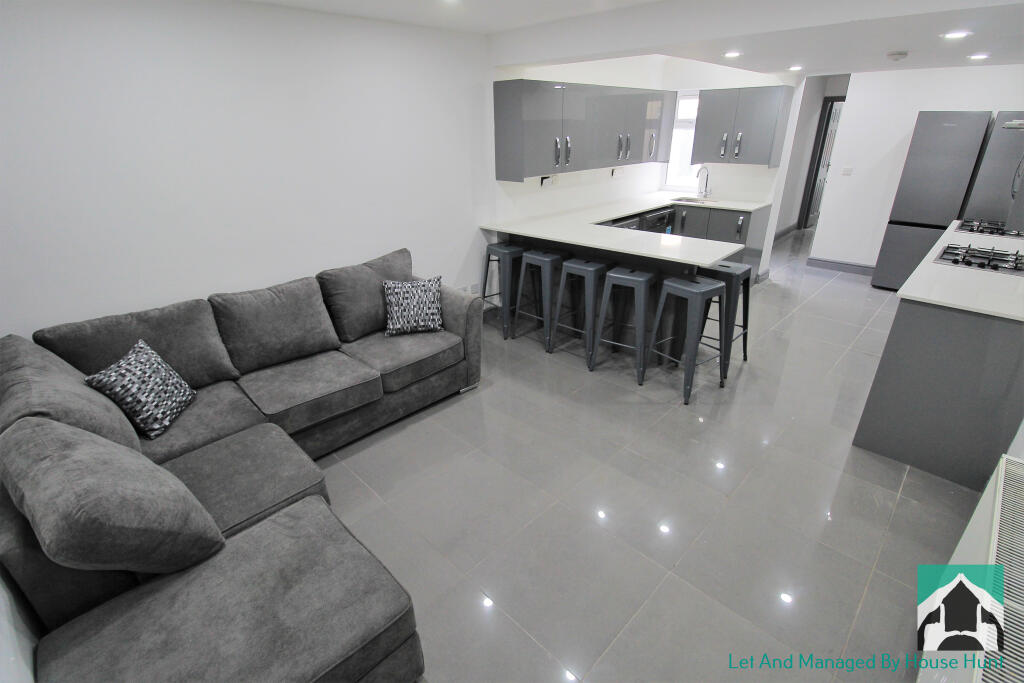7 bed Mid Terraced House for rent in Birmingham. From House Hunt - Birmingham