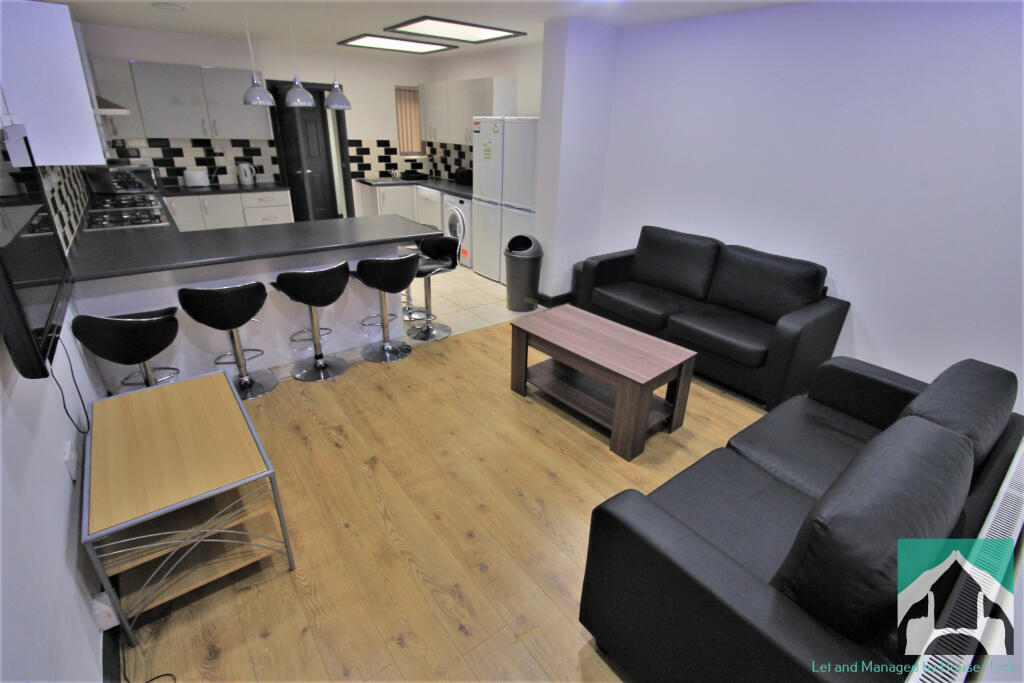 6 bed Mid Terraced House for rent in Birmingham. From House Hunt - Birmingham