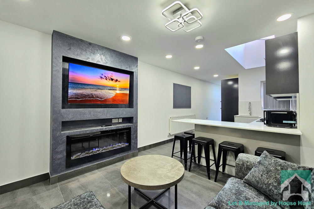 5 bed Mid Terraced House for rent in Birmingham. From House Hunt - Birmingham