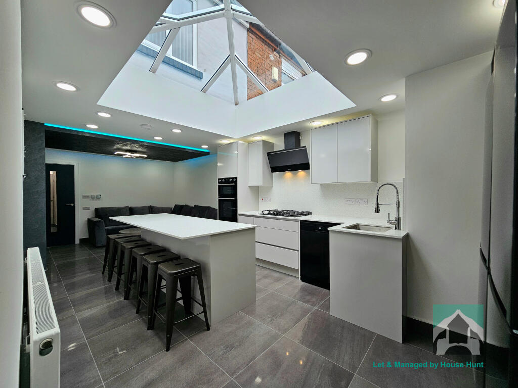 6 bed Detached for rent in Birmingham. From House Hunt - Birmingham 6 bed Detached for rent in Birmingham. From House Hunt - Birmingham