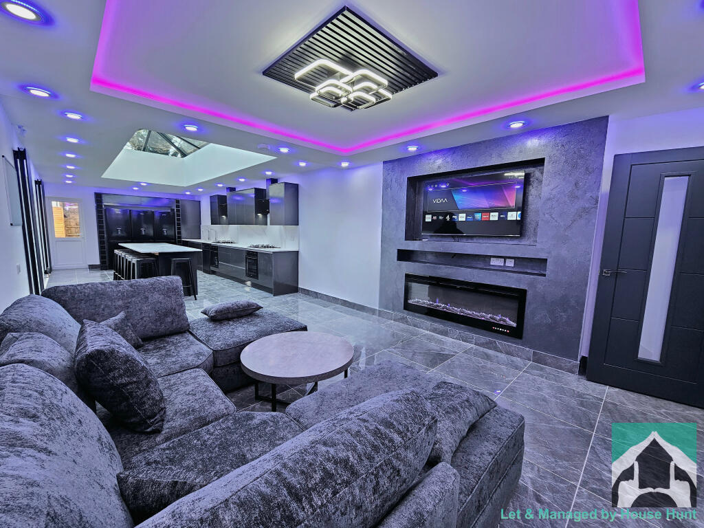 9 bed Detached for rent in Birmingham. From House Hunt - Birmingham
