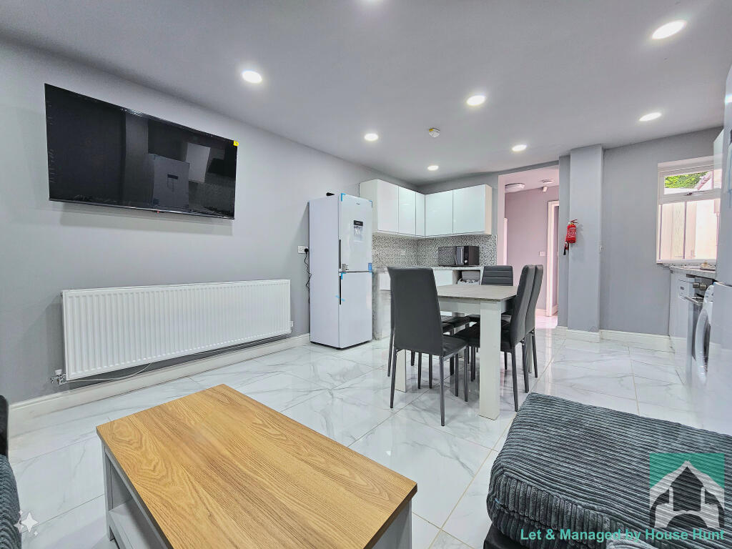 6 bed Mid Terraced House for rent in Birmingham. From House Hunt - Birmingham