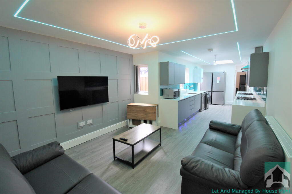 6 bed Mid Terraced House for rent in Birmingham. From House Hunt - Birmingham