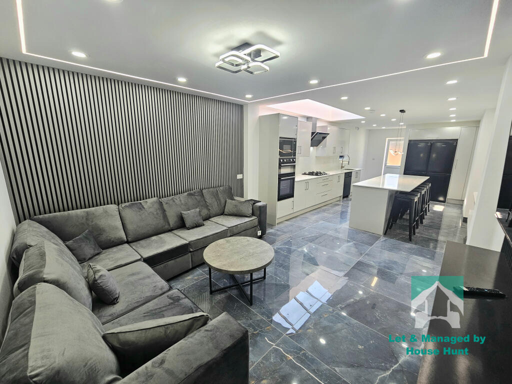 6 bed Detached for rent in Birmingham. From House Hunt - Birmingham 6 bed Detached for rent in Birmingham. From House Hunt - Birmingham