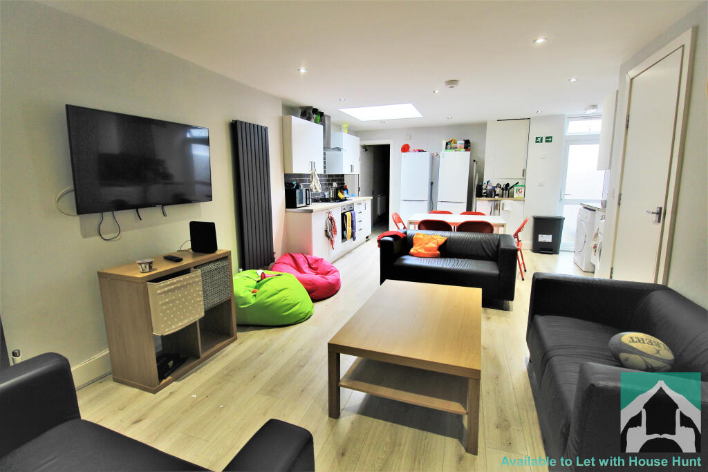6 bed Mid Terraced House for rent in Birmingham. From House Hunt - Birmingham
