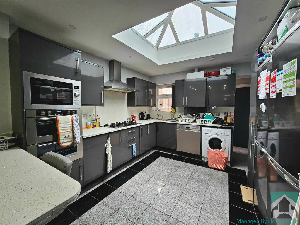 6 bed Detached for rent in Birmingham. From House Hunt - Birmingham
