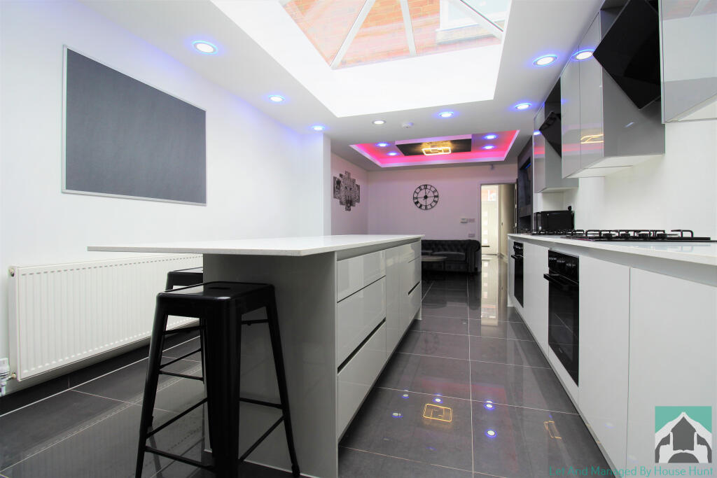 6 bed Detached for rent in Birmingham. From House Hunt - Birmingham