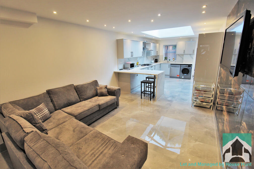 5 bed Detached for rent in Birmingham. From House Hunt - Birmingham