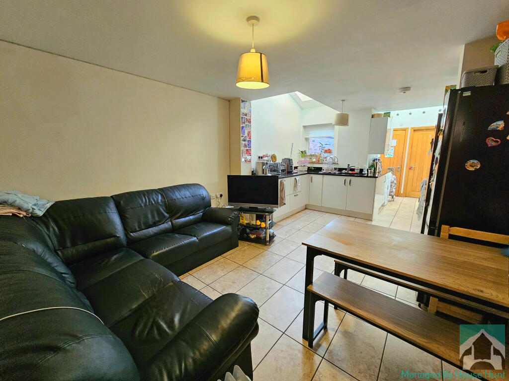 6 bed Mid Terraced House for rent in Birmingham. From House Hunt - Birmingham