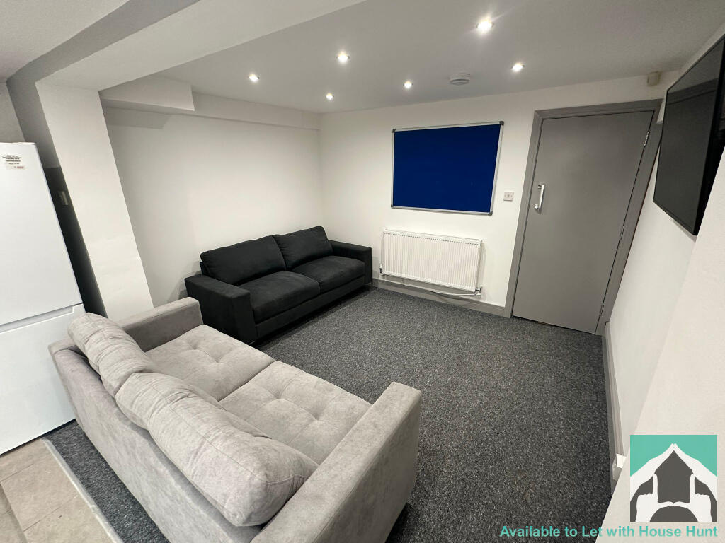 6 bed Mid Terraced House for rent in Birmingham. From House Hunt - Birmingham