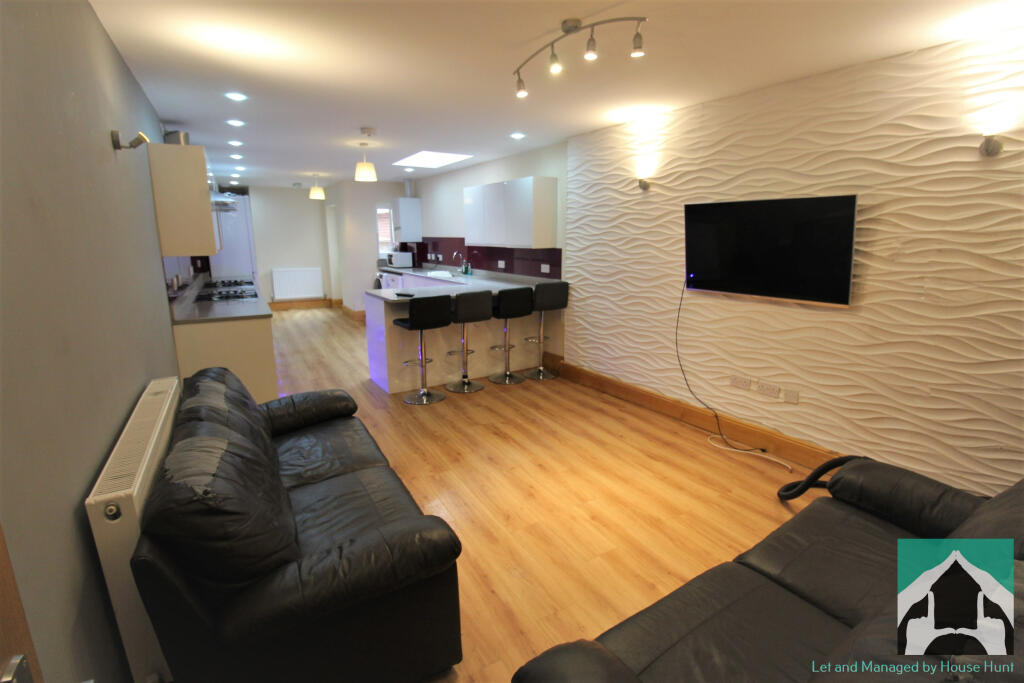 6 bed Detached for rent in Birmingham. From House Hunt - Birmingham