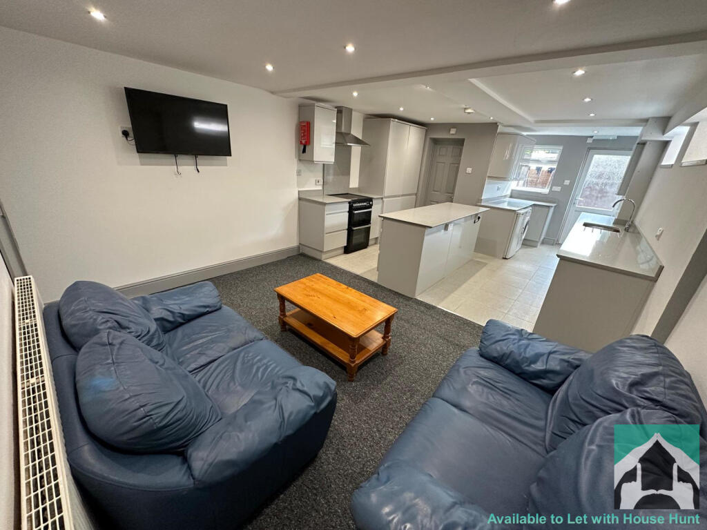 5 bed Mid Terraced House for rent in Birmingham. From House Hunt - Birmingham 5 bed Mid Terraced House for rent in Birmingham. From House Hunt - Birmingham