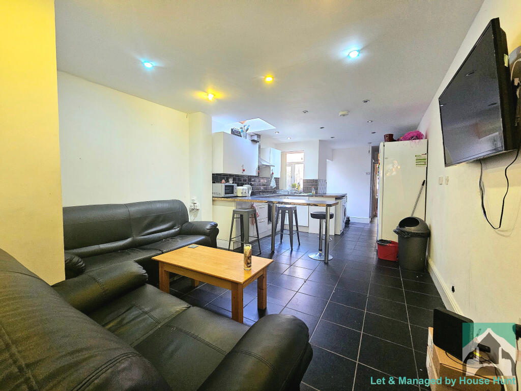 6 bed Detached for rent in Birmingham. From House Hunt - Birmingham