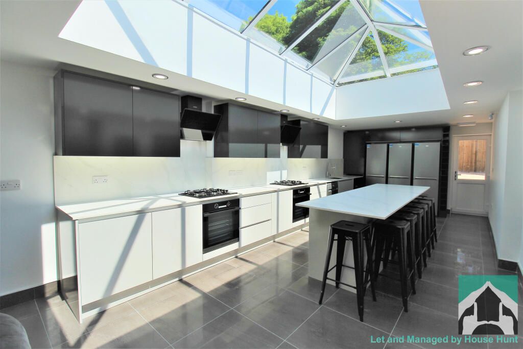 9 bed Detached for rent in Birmingham. From House Hunt - Birmingham 9 bed Detached for rent in Birmingham. From House Hunt - Birmingham
